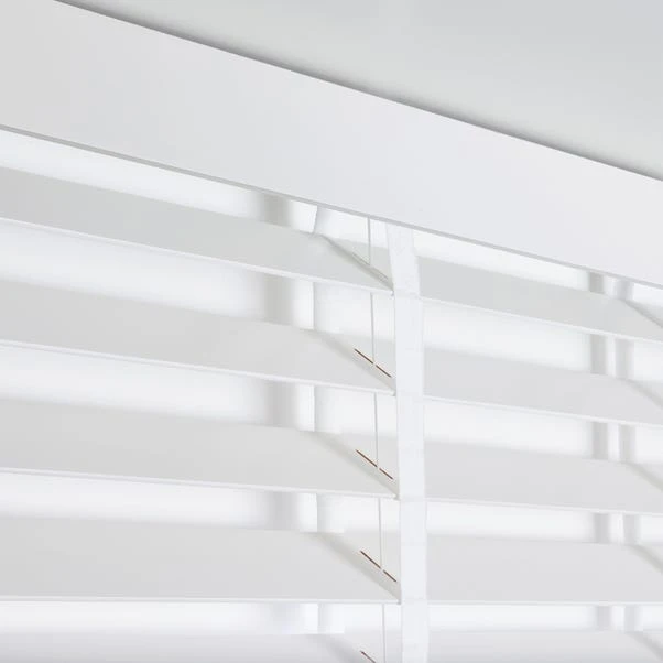 White 63mm Hardwood Venetian Blind 19 White 63mm Hardwood Venetian Blind - Image 19