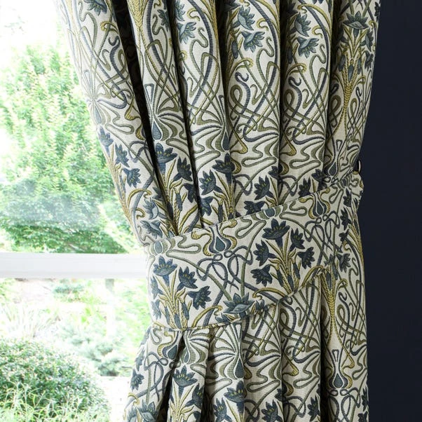 Lucetta Tiebacks 3 Lucetta Tiebacks - Image 3