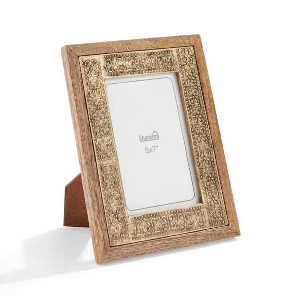 Detailed Gold Metal Wooden Edge Photo Frame 19 Detailed Gold Metal Wooden Edge Photo Frame - Image 19