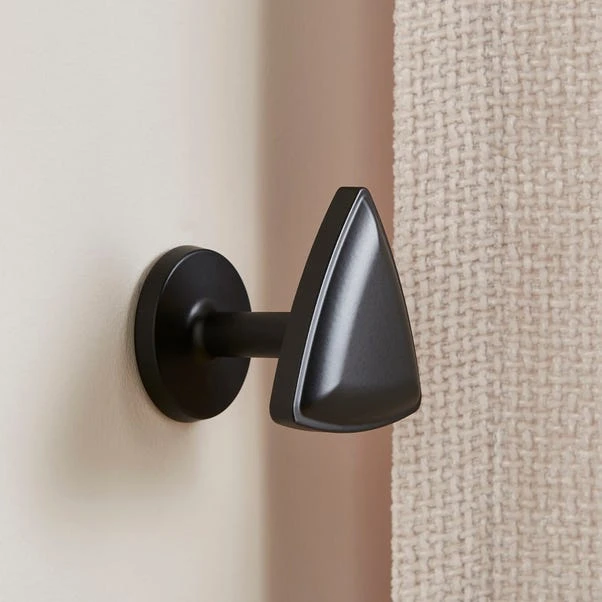 Set Of 2 Triangle Curtain Hooks 2 Set Of 2 Triangle Curtain Hooks - Image 2